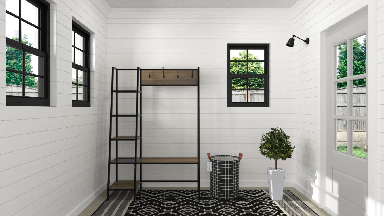 Warm, welcome mudroom